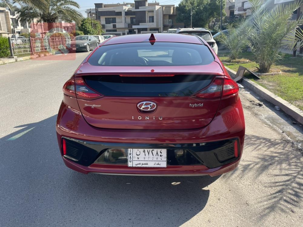 هیوندای ئایۆنیک